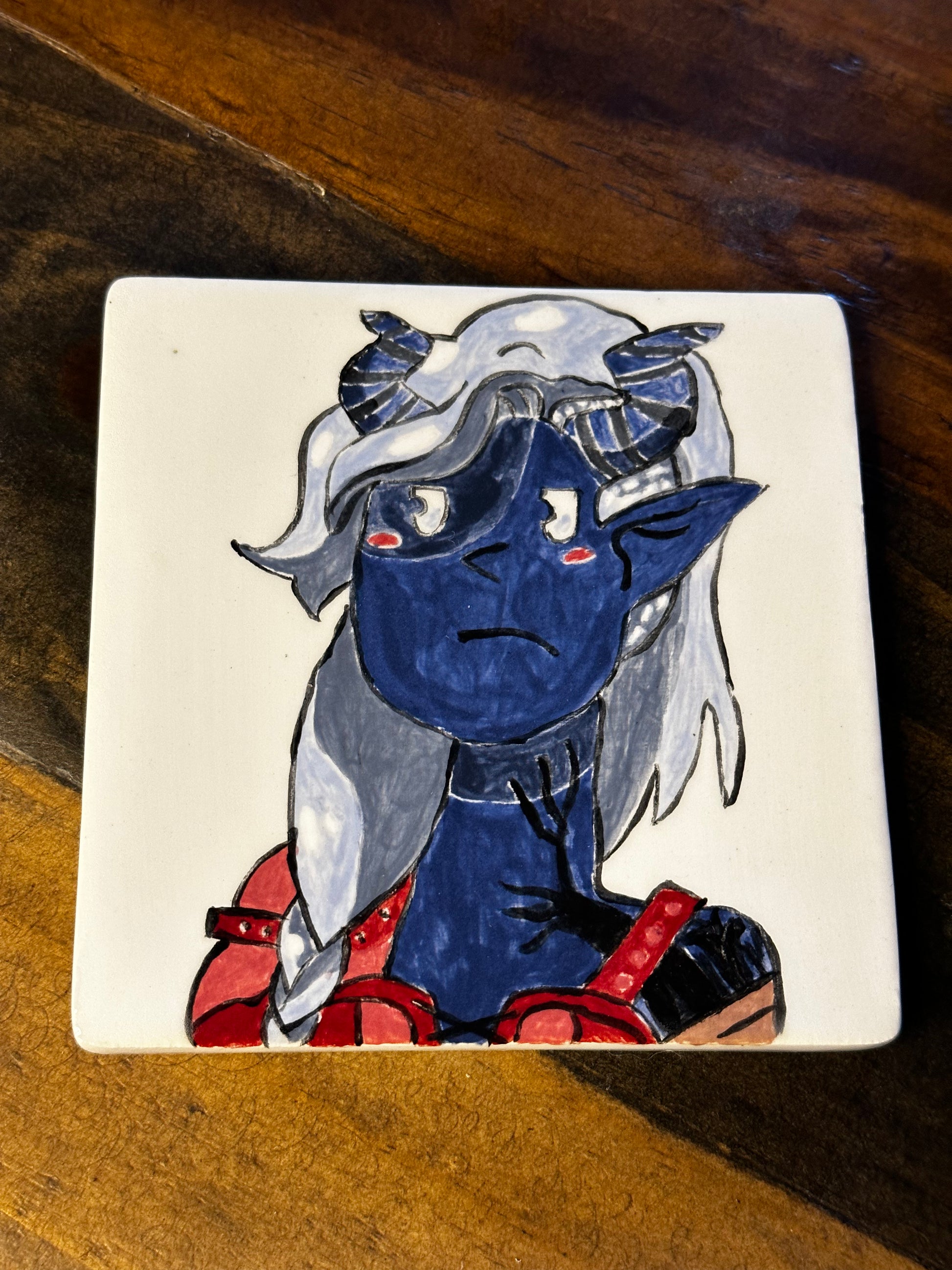 This tile shows of a DnD character. It is based on an image created by an artist named Pop. They can be reached out in Tumblr. More similar images can be gotten through commissioning them. @imsopopfly in Tumblr.