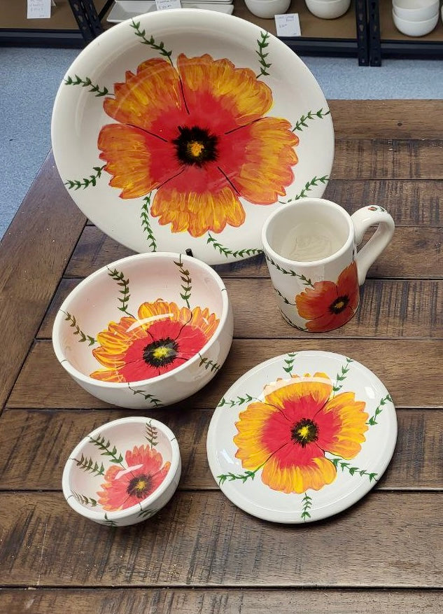 Wild Poppy Dinner Set